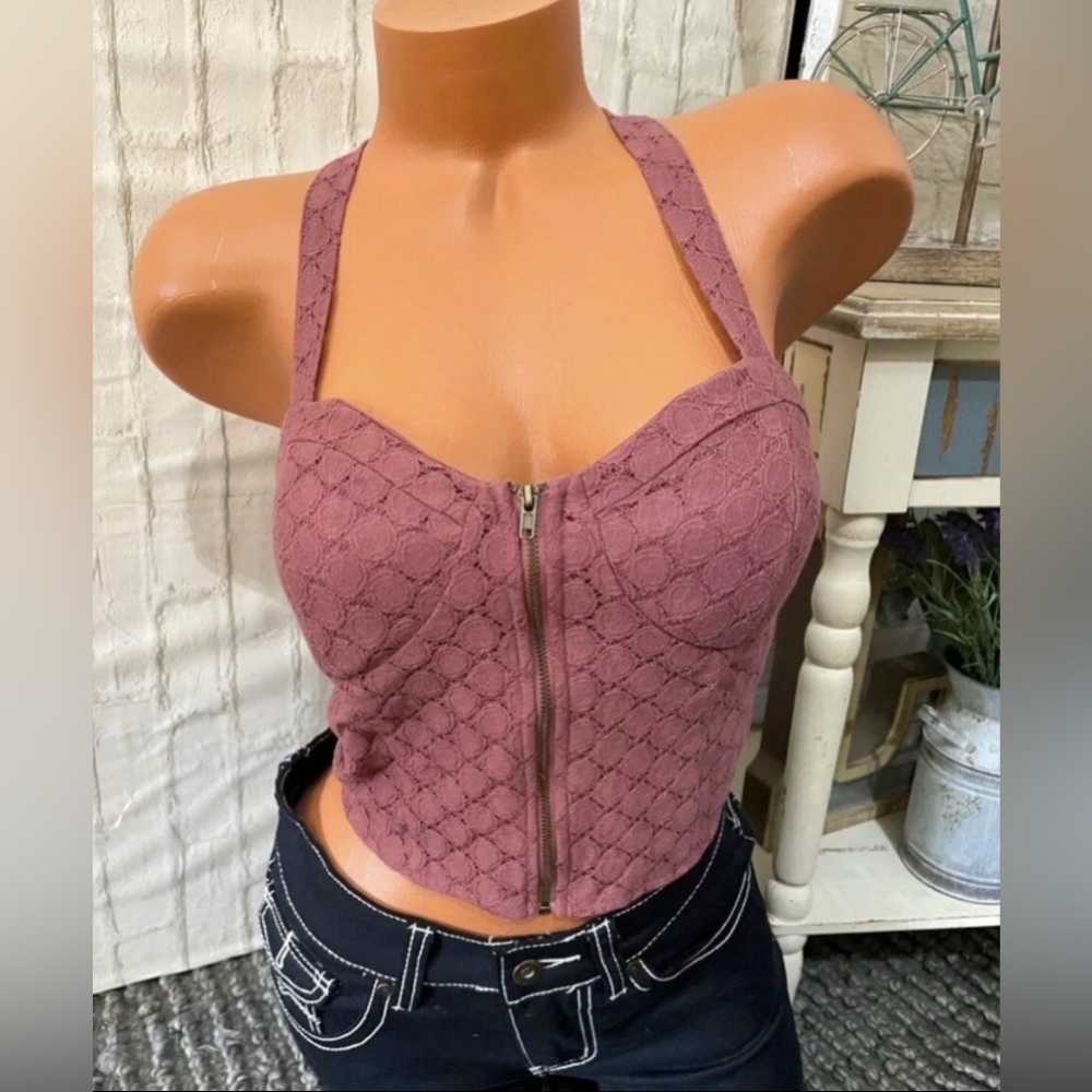 Full Tilt Mauve Lace Front Zip-Up Crisscross Strap Back Tank Top